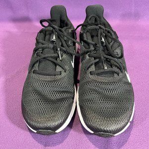 Women's Nike Legend Essential Shoes